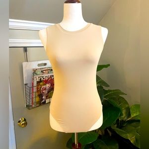 Aritzia Babaton Contour Muscle Bodysuit